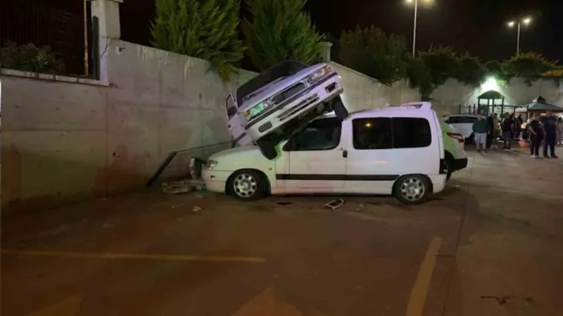 Yozgat'ın komşusunda dehşet anları! Araçların üzerine uçarak geldi!