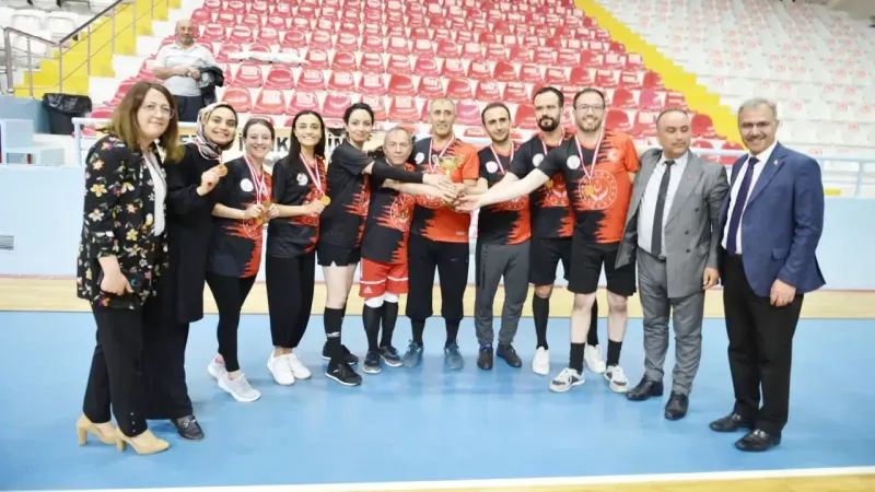 Yozgat’ta Şampiyon Belli Oldu: Kupayı Gururla Kaldırdılar!