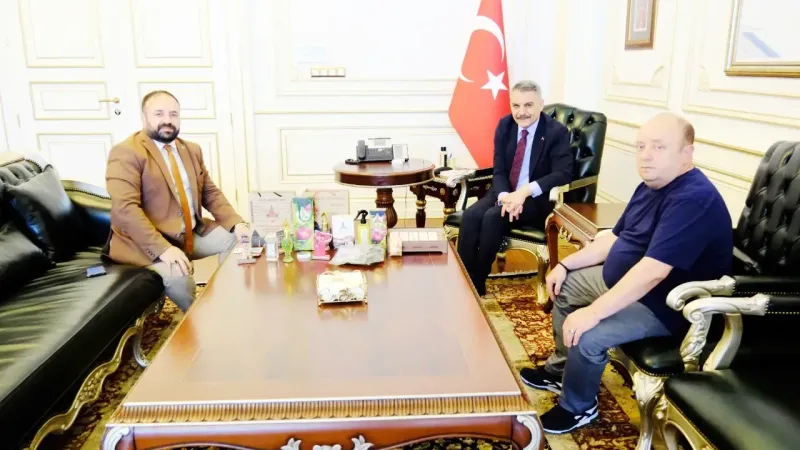 Yozgat’ın Tanıtımında Öncü Olan Demirer’den Vali Özkan’a Anlamlı Ziyaret!