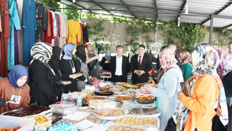 Sarıkaya Halkı Kermeste Buluştu: Kaymakam Demir Tek Tek Dolaştı!
