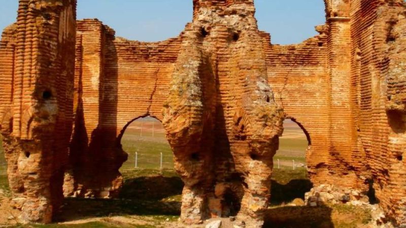 Kırşehir Gezilecek Yerler! Kırşehir'de Karavanla Nerelere Gidilir? Kırşehir Gezi Rehberi 2024
