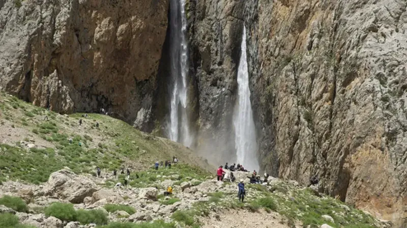 Tunceli Gezilecek Yerler! Tunceli'de Karavanla Nerelere Gidilir? Tunceli Gezi Rehberi 2024