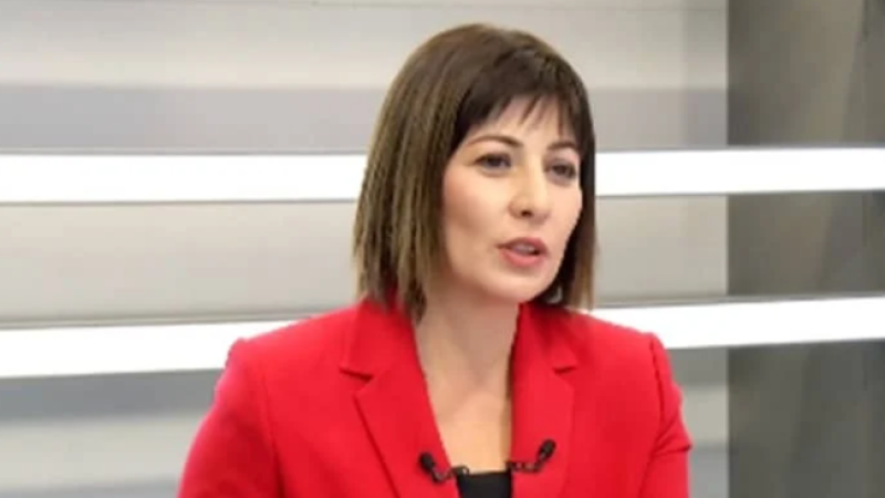 Özlem Akarsu Çelik Kimdir?