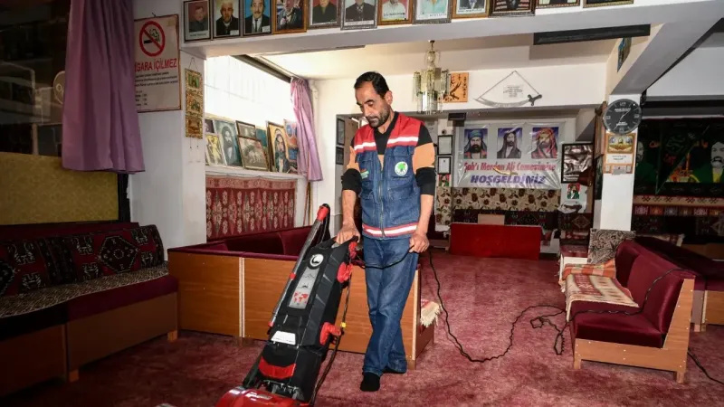 Mamak'ta Bayram Öncesi İbadethanelerde Büyük Temizlik Operasyonu