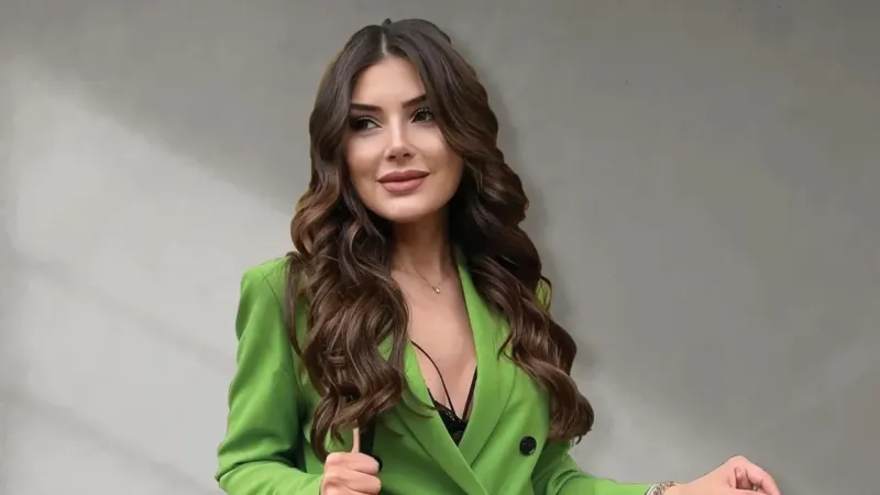 Nez Demir Kimdir?