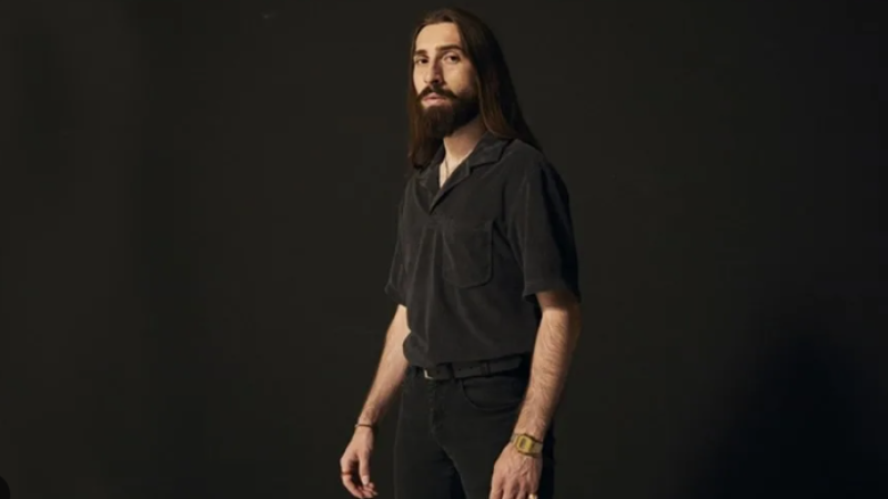 Emre Fel Kimdir?