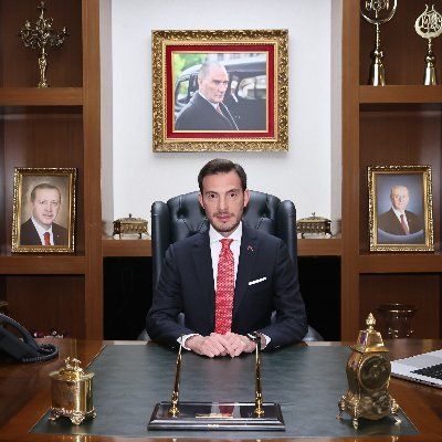 Türkiye'nin efsane valisine başkan oğlundan duygulandıran babalar günü mesajı