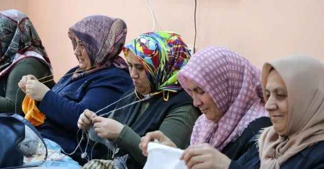 Özel öğrenciler derste aileleri de kendileri için açılan kursta motive oluyor