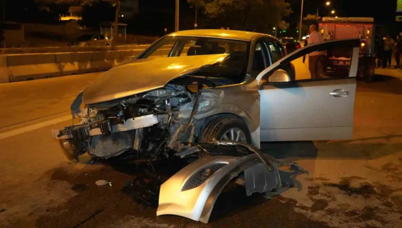 Yozgat dahil 48 ilin geçiş güzergahında otomobiller kafa kafaya çarpıştı: 6 yaralı