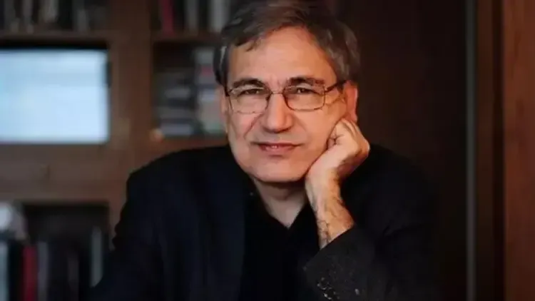 Orhan Pamuk Kimdir?