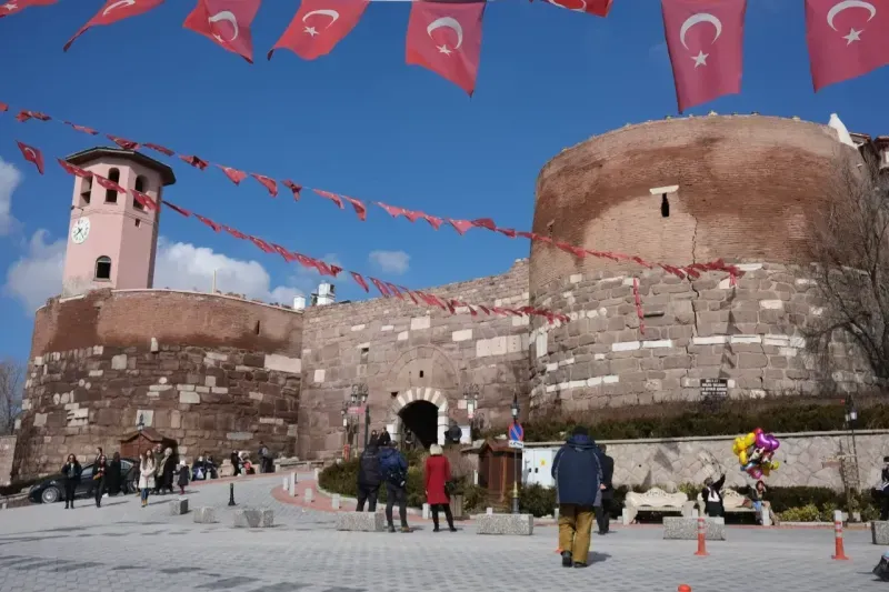 Ankara Kalesi'nde büyük değişim: Hisar Kapısı’ndaki onarım çok detaylı olacak!