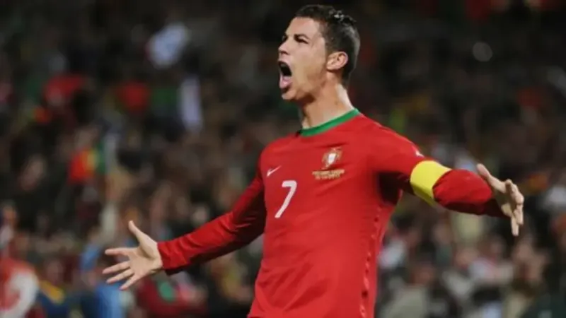 Cristiano Ronaldo hangi dinden? Ronaldo hangi dine mensup? Ronaldo müslüman mı? Cristiano Ronaldo'nun dini nedir, hristiyan mı?