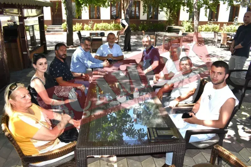 Yozgat'ta farklı inançlar Muharrem'de 'bir' oluyor.. Alevi Derneklerinden Yozgat Valisi'ne anlamlı hediye...