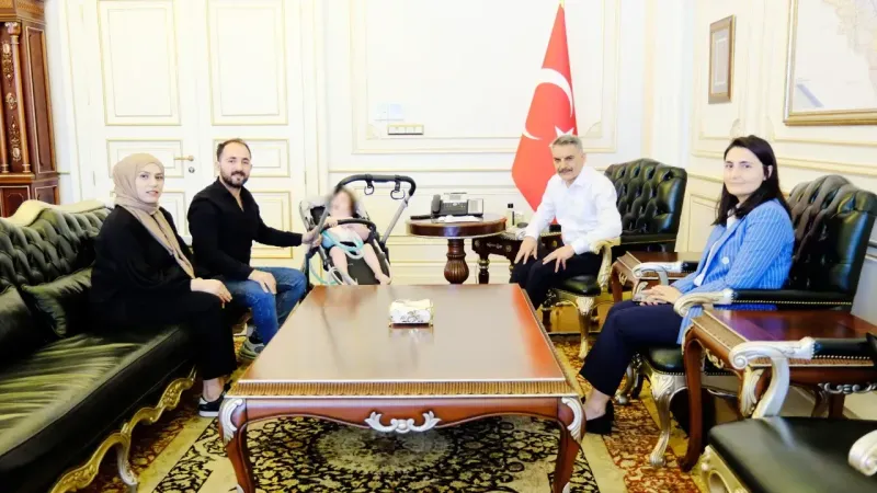 Yozgat'ın Melek Kızı Eslem Fatma, Yozgat Valisi Özkan İle Bir Araya Geldi!
