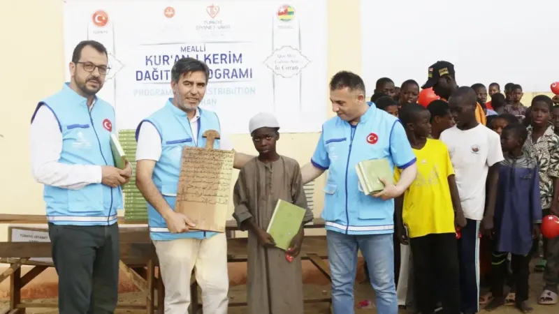 Türkiye Diyanet Vakfı'ndan 80 Bin Kur'an-ı Kerim Bağışı!