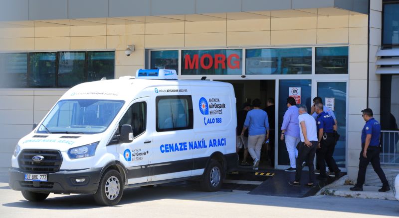 Gazeteci İsmail Küçükkaya'nın Annesi Antalya'da Hayatını Kaybetti