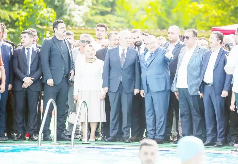 Belediye aqua parkı hizmete açtı Serinlemek isteyenlerin adresi oldu
