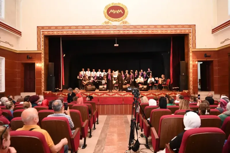 Mamaklı Kursiyerlerden Muhteşem Konser Ünlü bestekârların eserleri seslendirildi