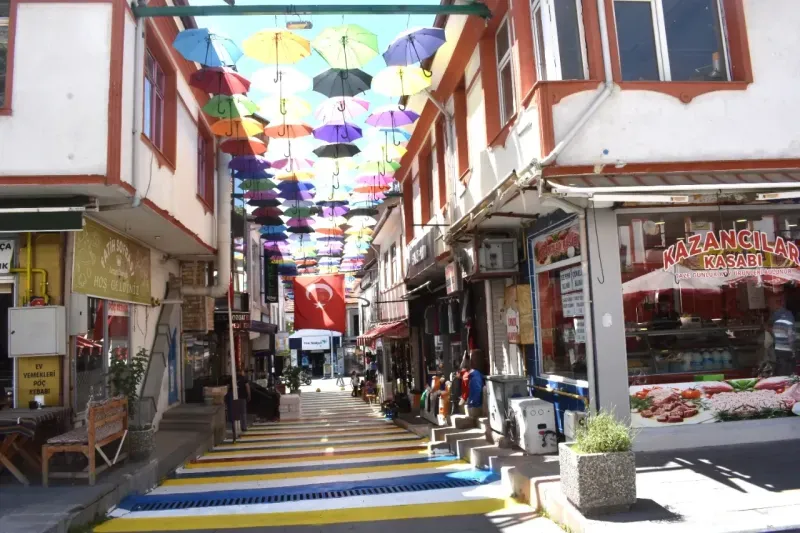 Yozgat Sarraflar Caddesi'nde Rengarenk Dönüşüm
