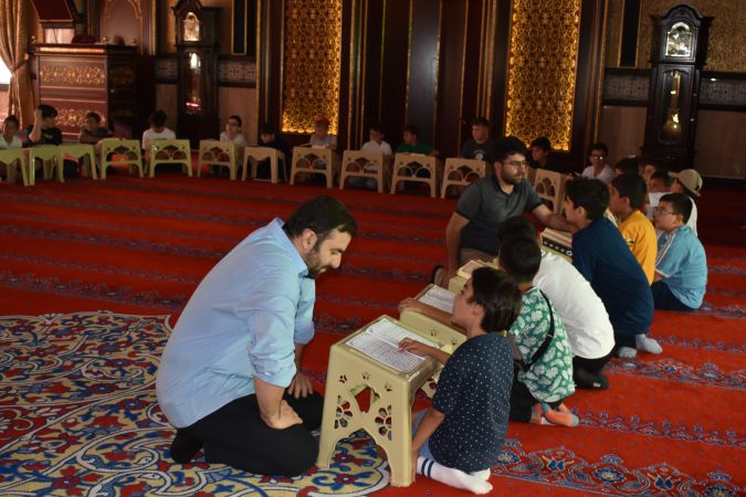 Yozgat’ta Camiler Şenlendi