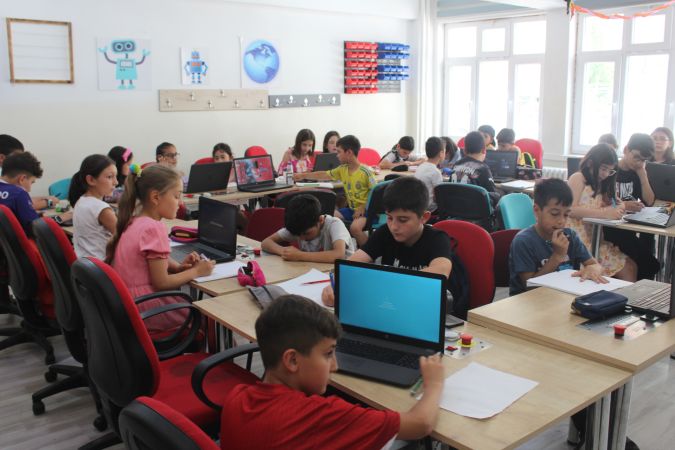Yozgat'ta bu kursa gelen hızlı okuyor