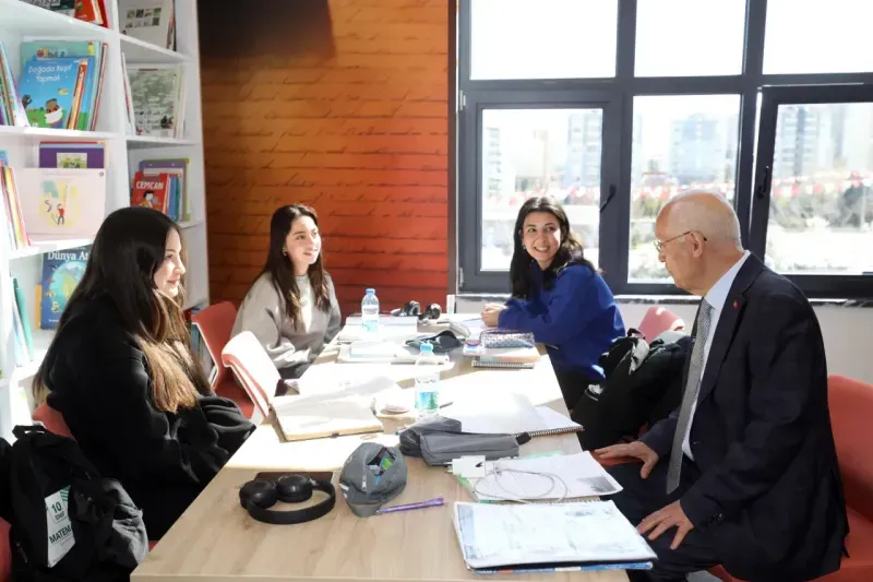 Kütüphaneleri gençleri gözdesi Yıl boyuncu hizmet veriyor