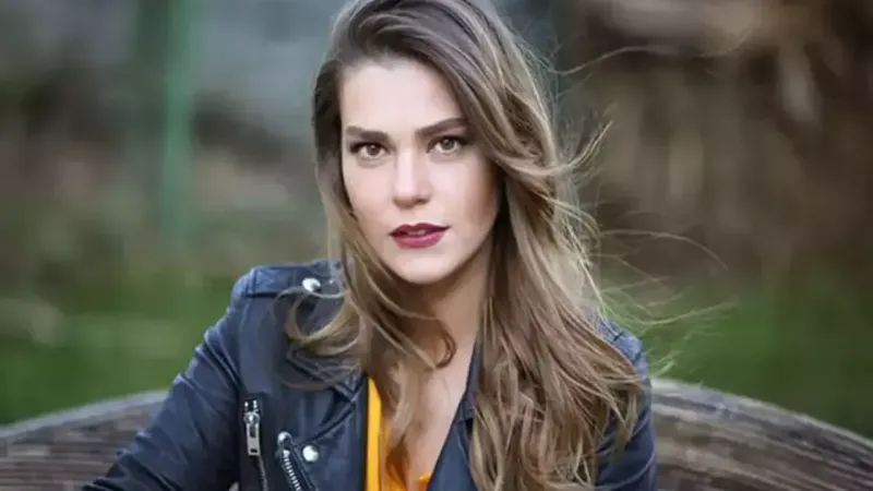 Aslı Enver Kimdir, Ne İş Yapar?