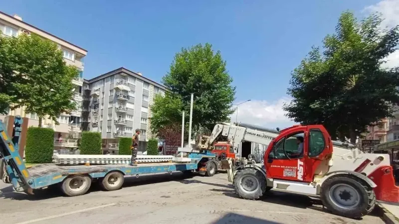 Komşuda Büyük Operasyon! Kamyon Üzerinde Satış Yapanlara Geçit Yok!