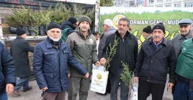 Yozgat’ta 2 bin 20 adet çam fidanı dağıtıldı