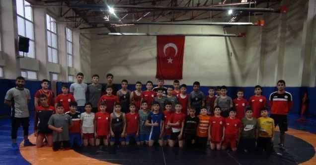 Geleceğin güreşçileri Yozgat’ta yetişiyor