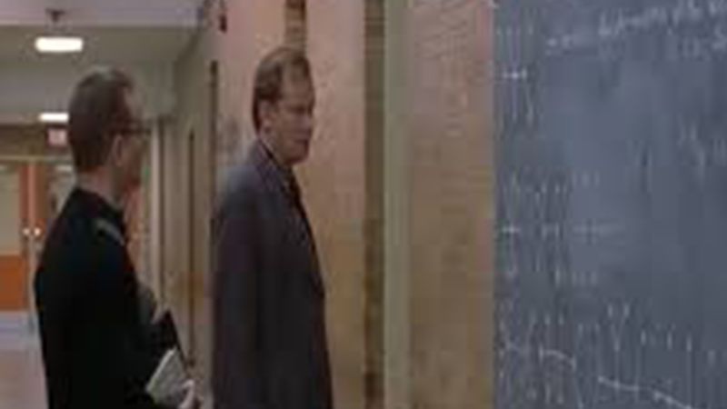 Matematik sorusu çözen temizlikçi: