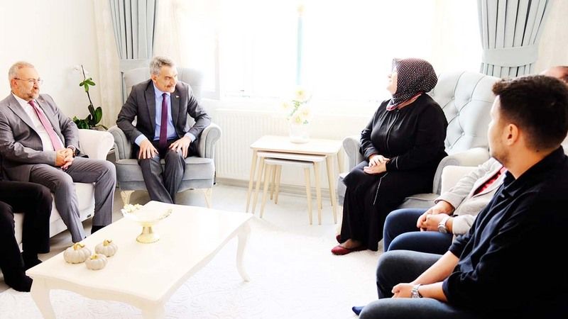 Yozgat Valisi Özkan’dan Anlamlı Ziyaret! Yalnız Bırakmadı!