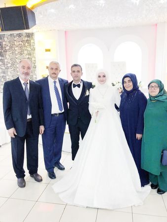 Yozgat'ın tanınmış esnaflarından... Oğlunu evlendirdi