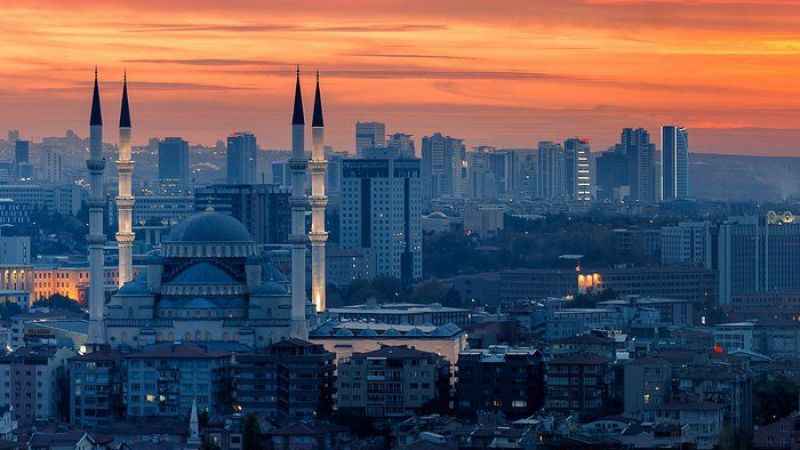Ankaralı göze gelmesin: gözden çarpılmayın!