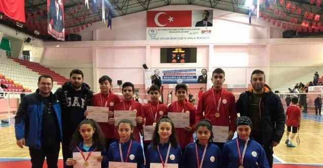 Badminton’da Kayseri takıları Çeyrek Final’de