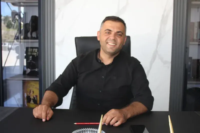 Adaylığını açıkladı Destek istedi