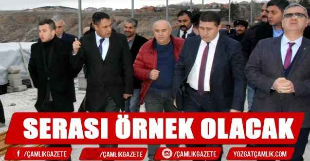 Sorgun Belediyesi'nin Serası Örnek Olacak! Başkan Erkut Ekinci, Milletvekili Ethem Sedef'e Sera Alanını Gezdirdi