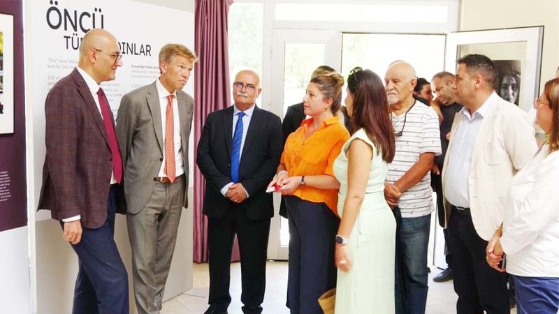 Yozgat'ta Duygu Dolu Anlar: Göçmen Türk Kadınlarının Hikayeleri Bu Sergide Hayat Buldu!