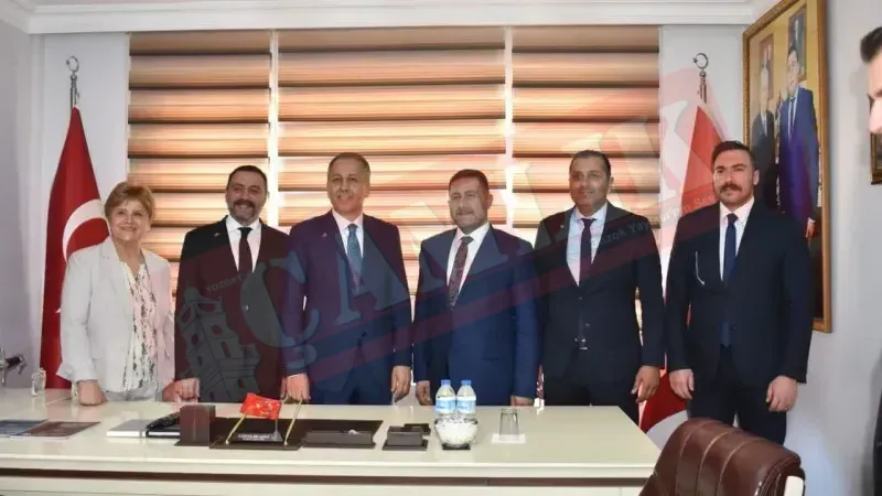 Bakan Yerlikaya'nın Yozgat Ziyaretinde Sürpriz MHP Buluşması