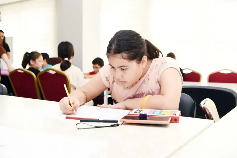 Atölye etkinlikleriyle çocuklar yeteneklerini geliştiriyor