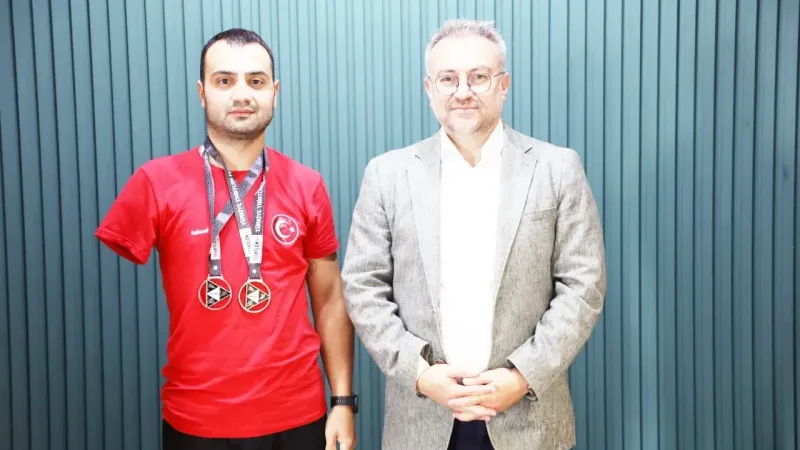 Triatlon Federasyon üyesi ile buluştu Şampiyona tebrik