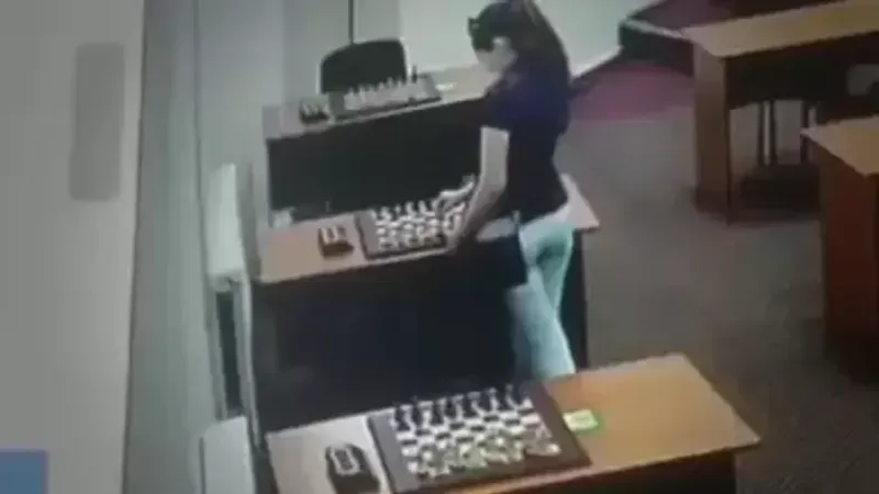 Amina Abakarova kimdir?