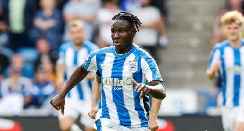 Gülmemeye çalışan futbolcu Brahima Diarra komşuya transfer oluyor