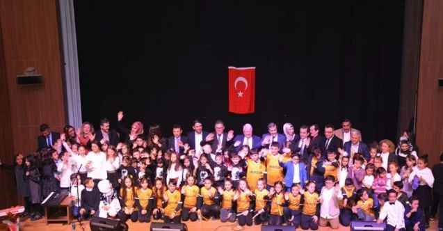 Öğrencilerden şiir gecesi