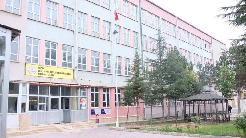 Yozgat'ta Hangi Okullar Var? Şehit Fuat Bahadır Buharalıoğlu Anadolu Lisesi: Nerede, Nasıl Gidilir, İletişim Bilgileri