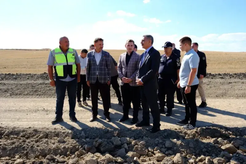 Vali Özkan, Altınsu Köyü’nde Asfalt Çalışmalarını Denetledi
