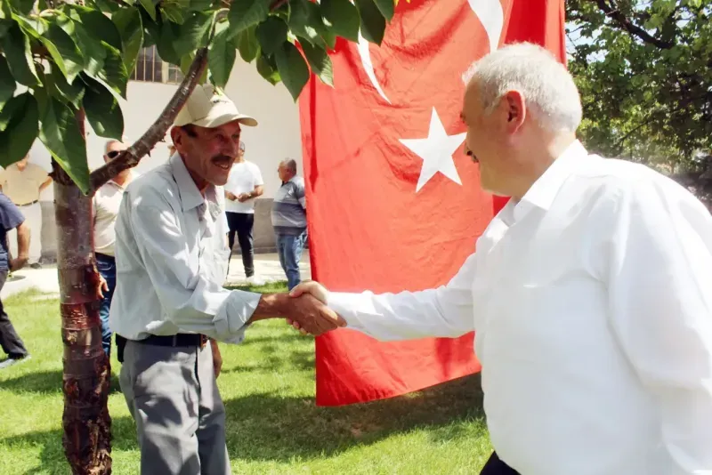 Başkan Coşar’ın Katıldığı Özel Gelenek: Bayrak Kaldırma Merasimi!
