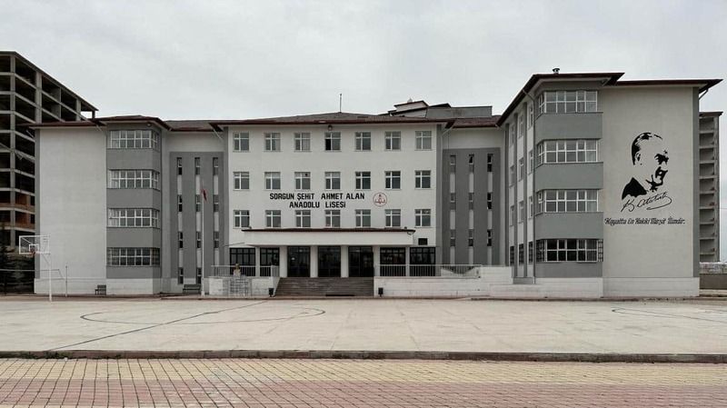 Yozgat'ta Hangi Okullar Var? Sorgun Şehit Ahmet Alan Anadolu Lisesi: Nerede, Nasıl Gidilir, İletişim Bilgileri