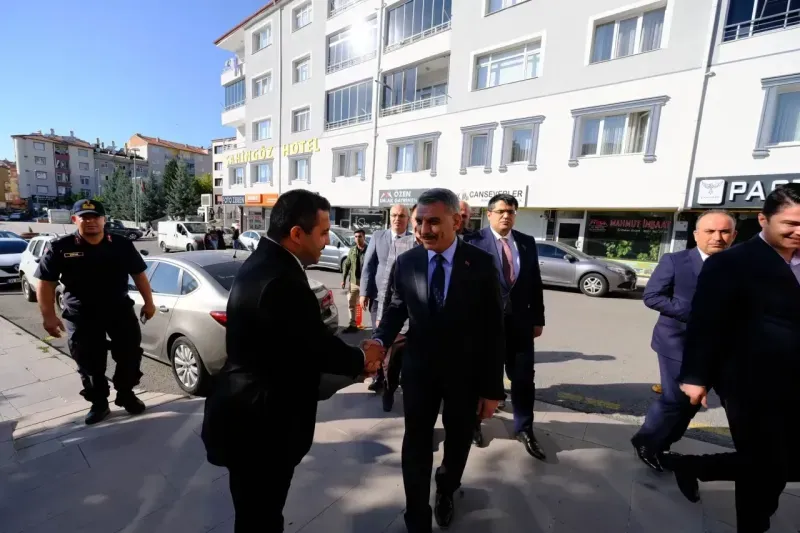 Vali Özkan’dan Akdağmadeni Çıkarması! Belediye Başkanı Yalçın’la Ne Görüştü?