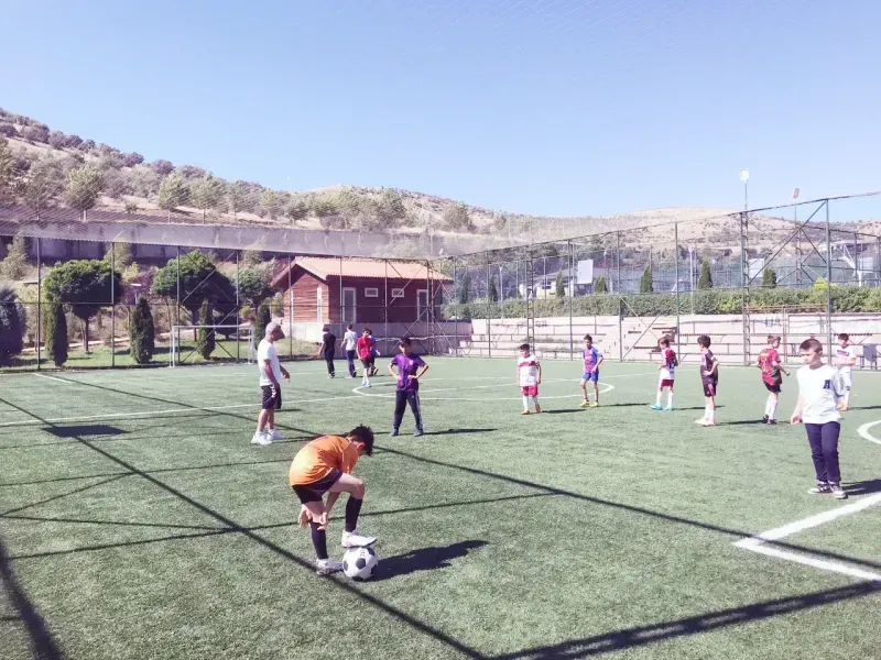 Cami’den halı sahaya Futbol turnuvası